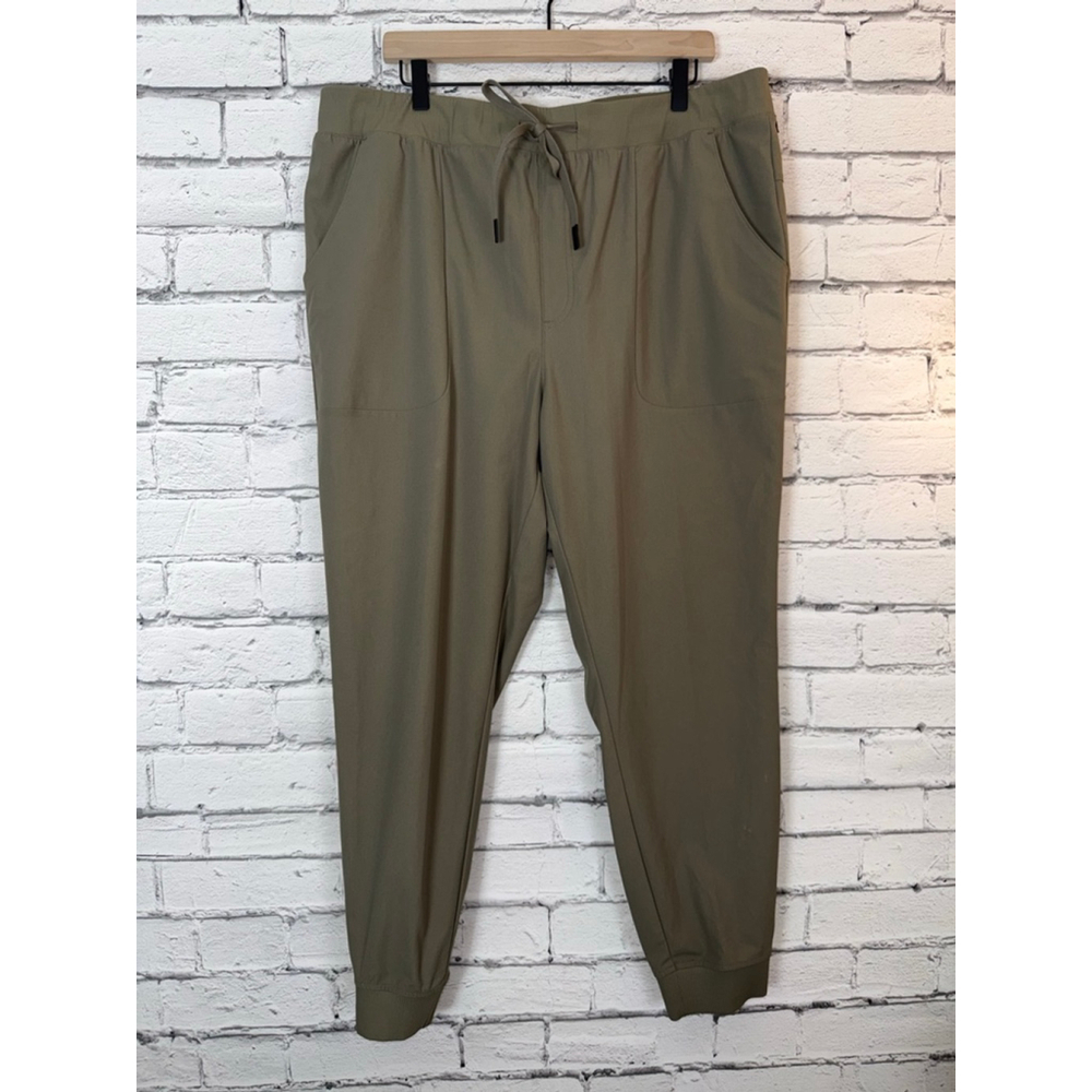 Men's VRST Joggers size XL Commuter Slim Fit Jogger XL Delta Brown NWT